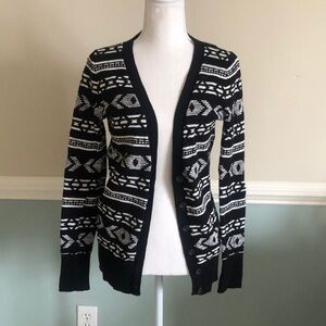 Mossimo Black & White Aztec Print Cardigan, size small